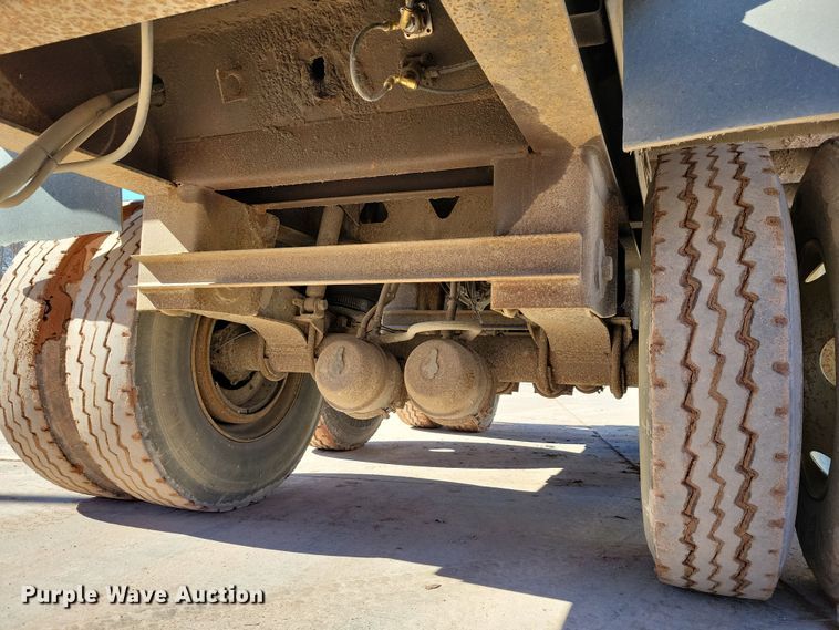 image for item NB9853 2000 Trail King end dump pup trailer