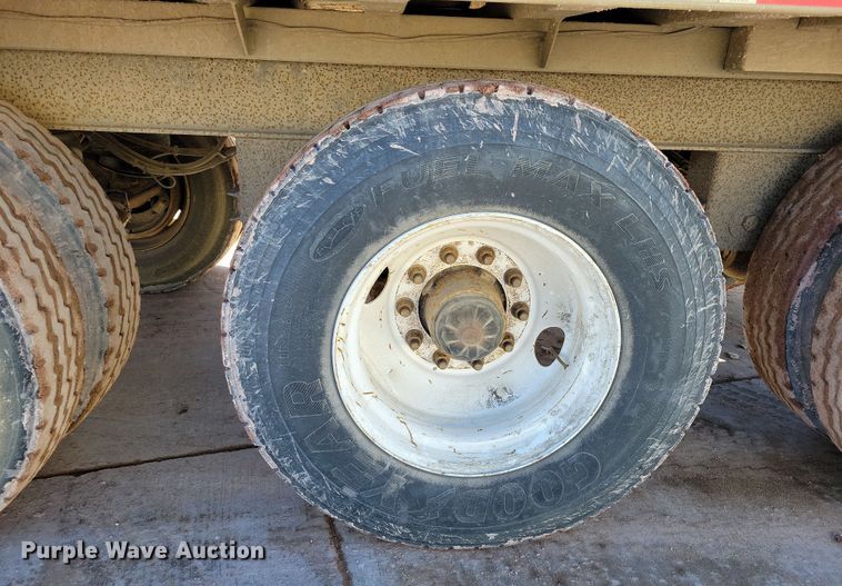 image for item NB9853 2000 Trail King end dump pup trailer