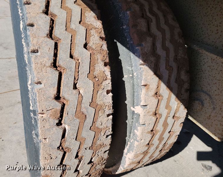 image for item NB9853 2000 Trail King end dump pup trailer