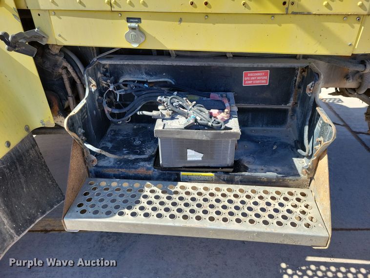 image for item NB9854 2006 Kenworth W900 ready mix truck