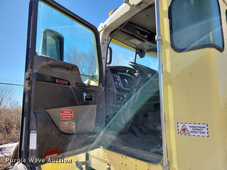 image for item NB9854 2006 Kenworth W900 ready mix truck