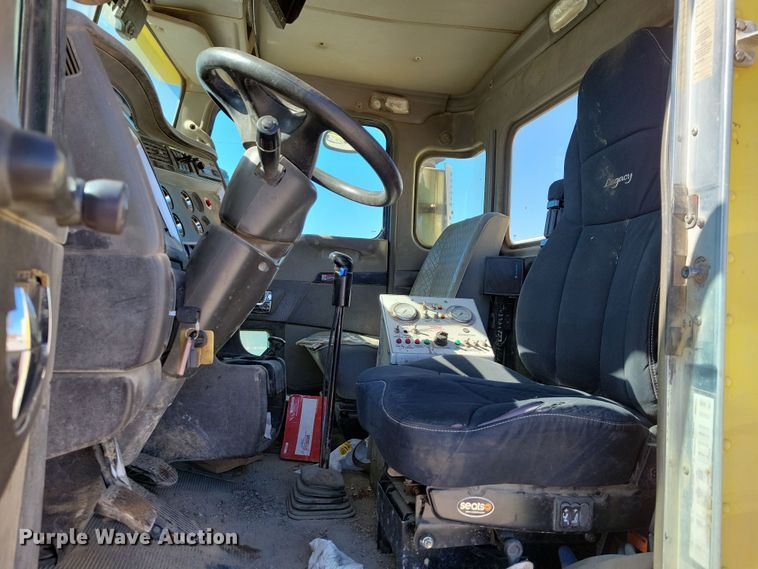 image for item NB9854 2006 Kenworth W900 ready mix truck