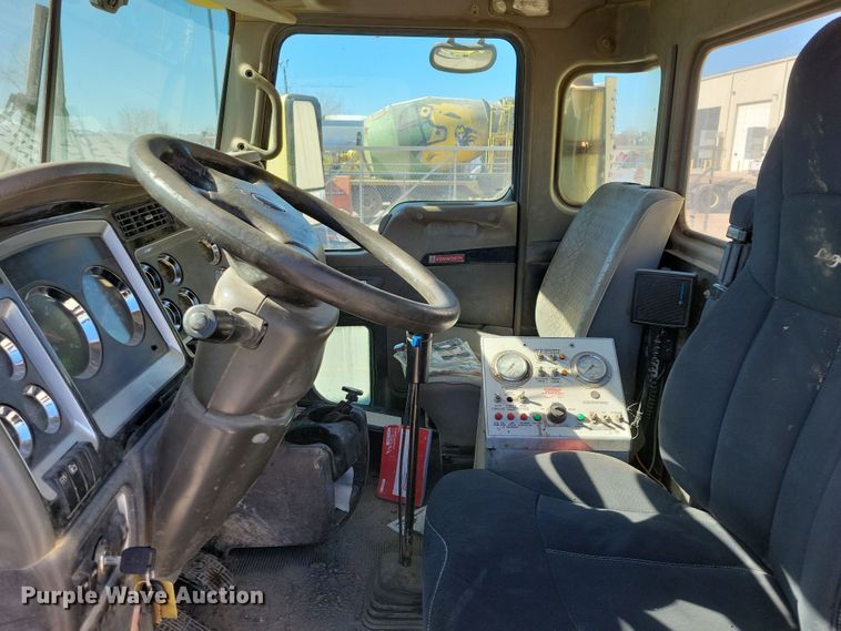 image for item NB9854 2006 Kenworth W900 ready mix truck