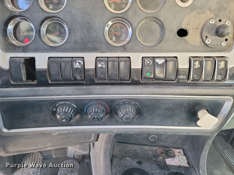 image for item NB9854 2006 Kenworth W900 ready mix truck