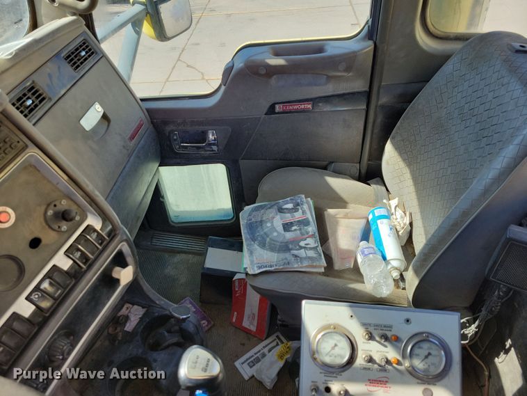 image for item NB9854 2006 Kenworth W900 ready mix truck