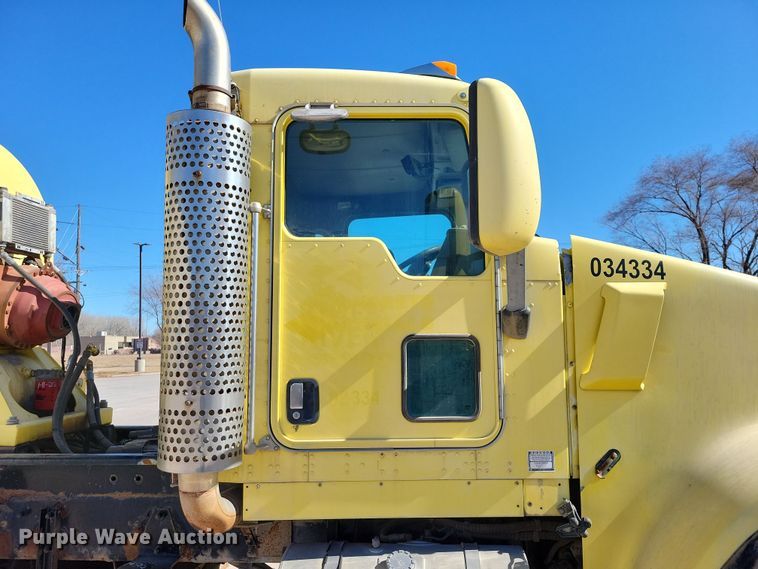 image for item NB9854 2006 Kenworth W900 ready mix truck