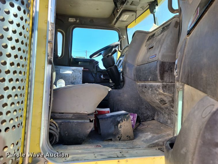 image for item NB9854 2006 Kenworth W900 ready mix truck