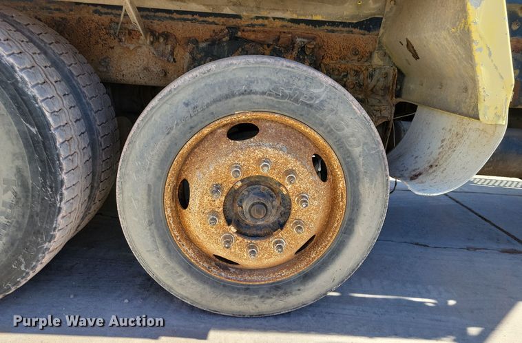 image for item NB9854 2006 Kenworth W900 ready mix truck