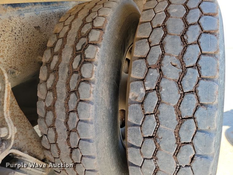 image for item NB9854 2006 Kenworth W900 ready mix truck