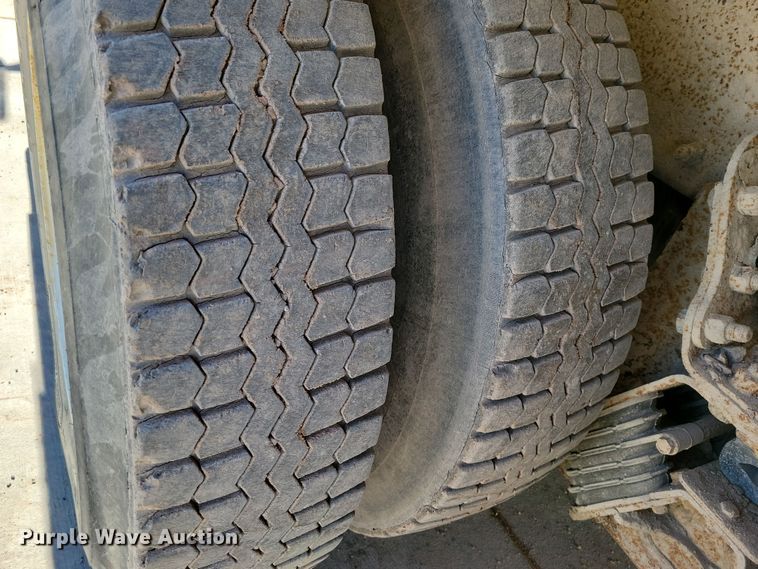 image for item NB9854 2006 Kenworth W900 ready mix truck