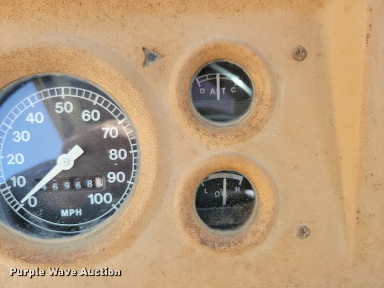 image for item NB9867 1978 Ford 700 flatbed truck