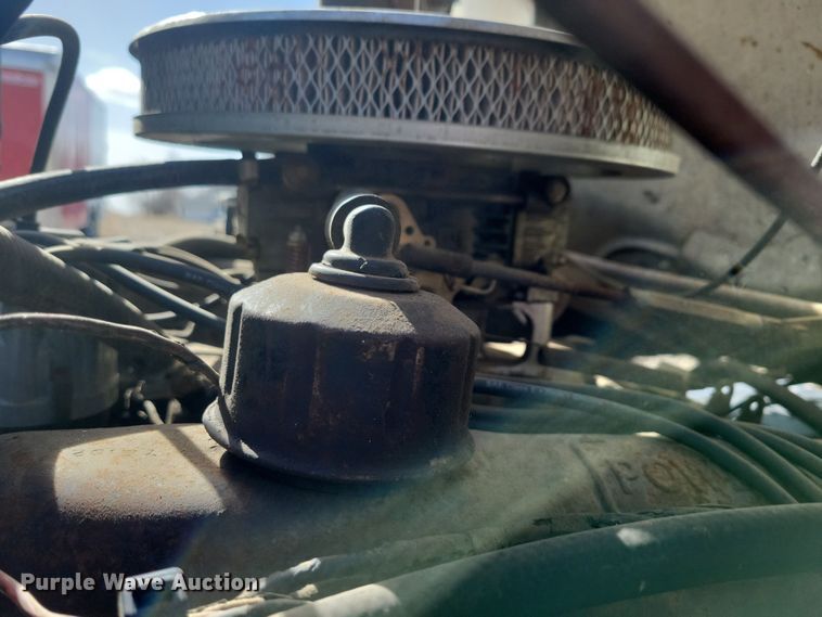 image for item NB9867 1978 Ford 700 flatbed truck