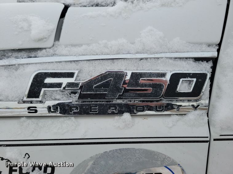 image for item NB9876 2016 Ford F450 Super Duty Crew Cab flatbed truck