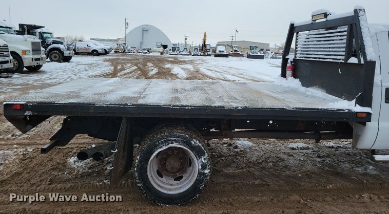image for item NB9876 2016 Ford F450 Super Duty Crew Cab flatbed truck