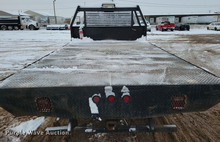 image for item NB9876 2016 Ford F450 Super Duty Crew Cab flatbed truck