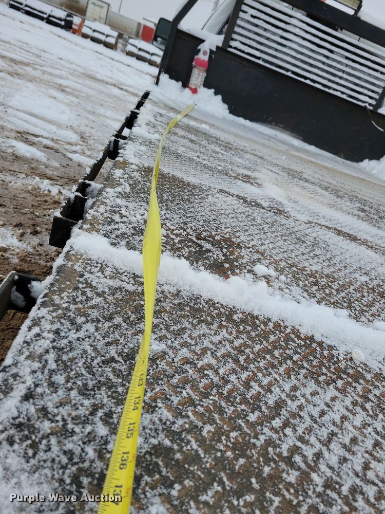 image for item NB9876 2016 Ford F450 Super Duty Crew Cab flatbed truck