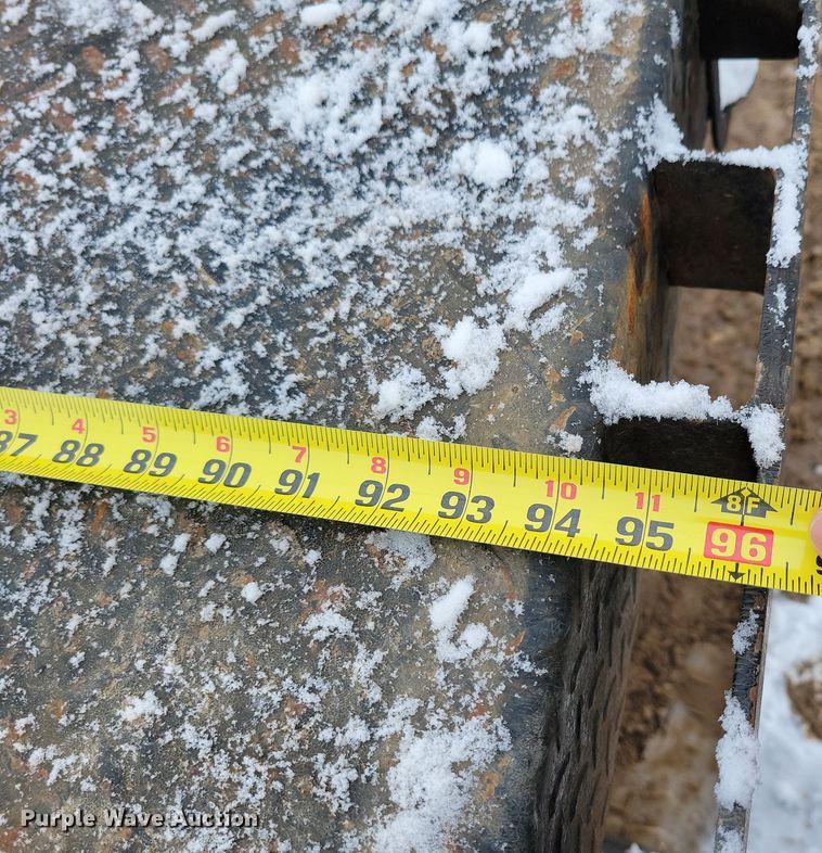 image for item NB9876 2016 Ford F450 Super Duty Crew Cab flatbed truck