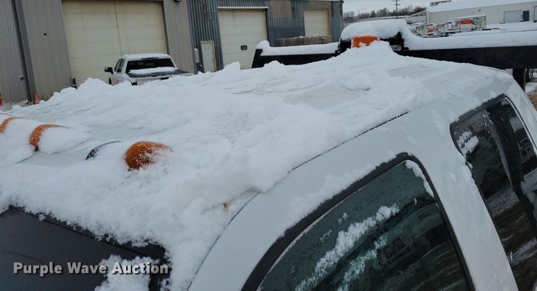 image for item NB9876 2016 Ford F450 Super Duty Crew Cab flatbed truck