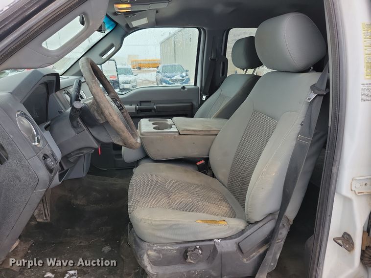 image for item NB9876 2016 Ford F450 Super Duty Crew Cab flatbed truck