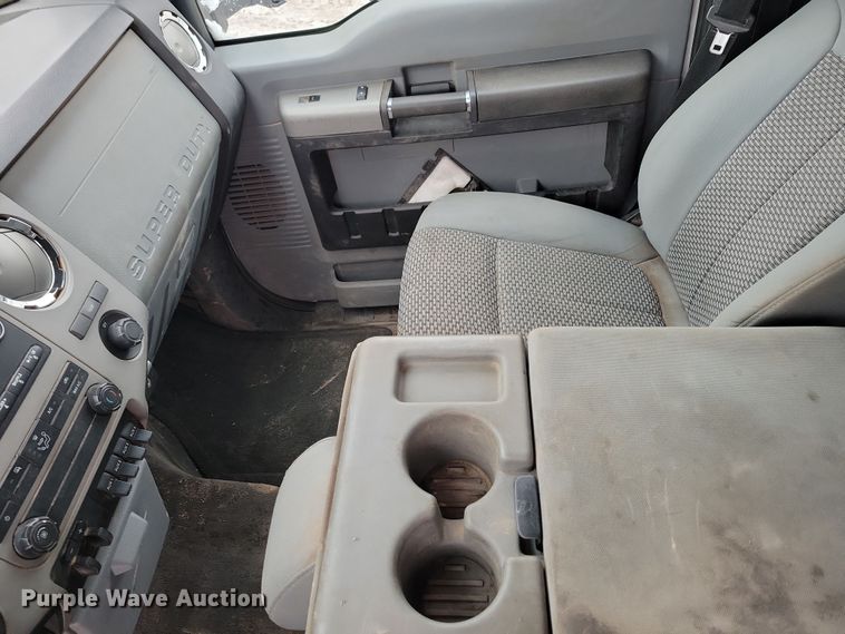 image for item NB9876 2016 Ford F450 Super Duty Crew Cab flatbed truck