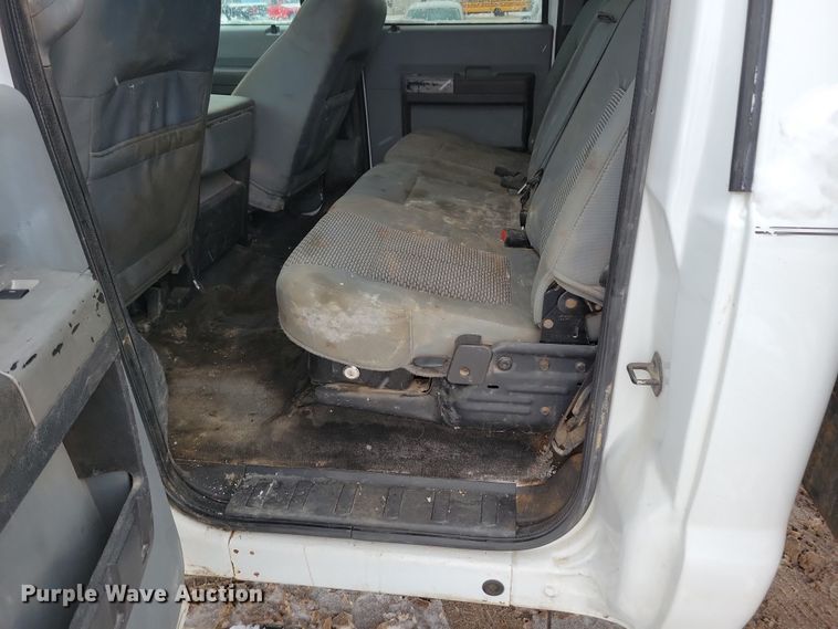 image for item NB9876 2016 Ford F450 Super Duty Crew Cab flatbed truck