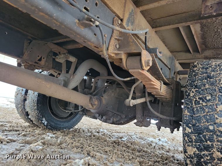 image for item NB9876 2016 Ford F450 Super Duty Crew Cab flatbed truck