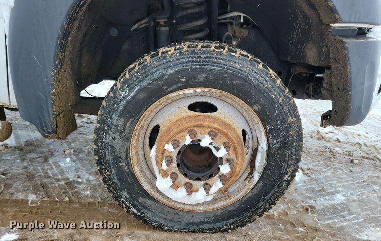 image for item NB9876 2016 Ford F450 Super Duty Crew Cab flatbed truck