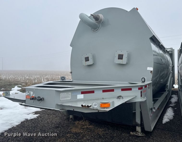 image for item NN9557 2014 Mertz Manufacturing 101893543 sand silo trailer