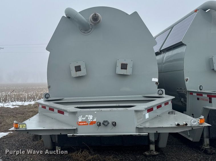 image for item NN9557 2014 Mertz Manufacturing 101893543 sand silo trailer