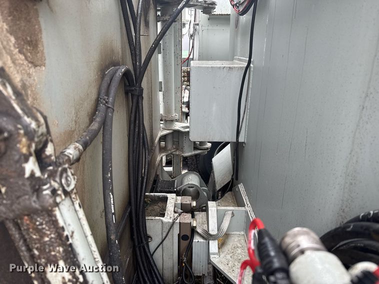 image for item NN9557 2014 Mertz Manufacturing 101893543 sand silo trailer