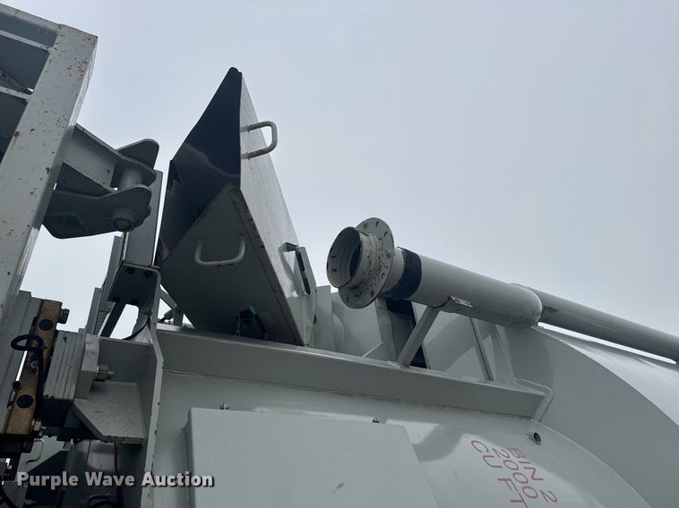 image for item NN9557 2014 Mertz Manufacturing 101893543 sand silo trailer