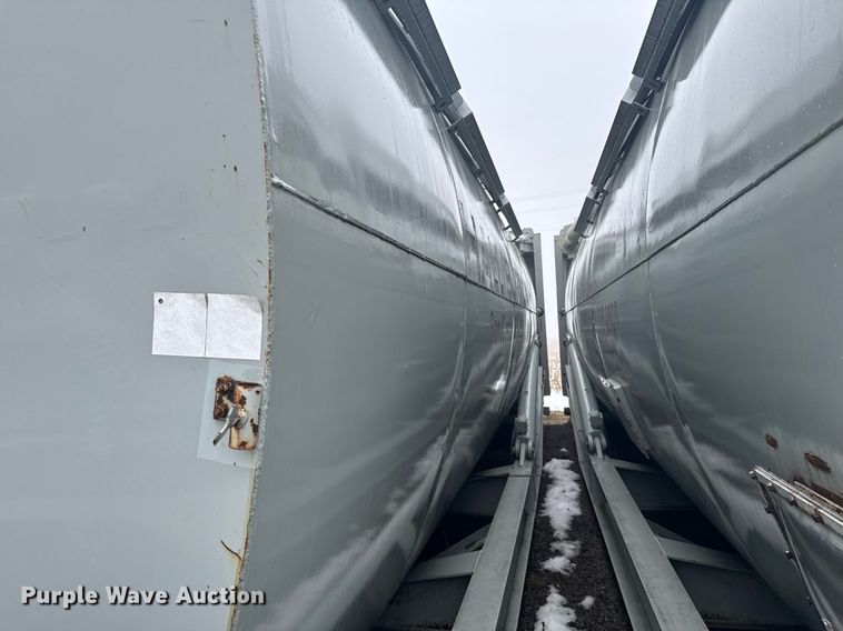 image for item NN9557 2014 Mertz Manufacturing 101893543 sand silo trailer
