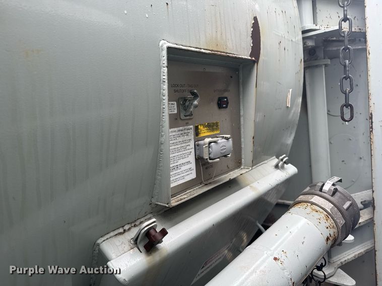 image for item NN9557 2014 Mertz Manufacturing 101893543 sand silo trailer