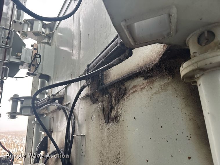 image for item NN9557 2014 Mertz Manufacturing 101893543 sand silo trailer