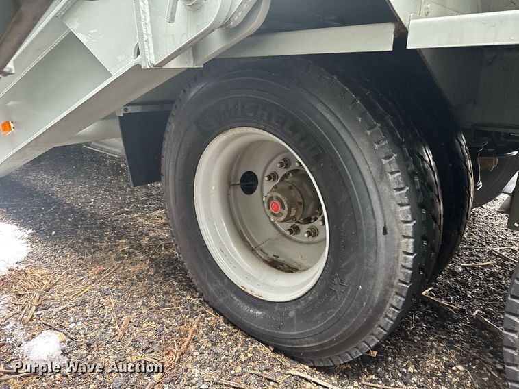 image for item NN9557 2014 Mertz Manufacturing 101893543 sand silo trailer