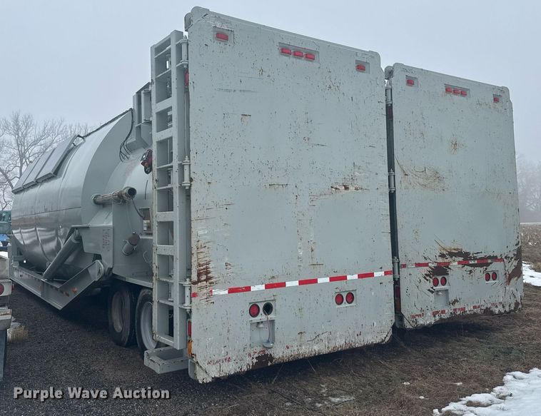 image for item NN9558 2014 Mertz Manufacturing 101893543 sand silo trailer