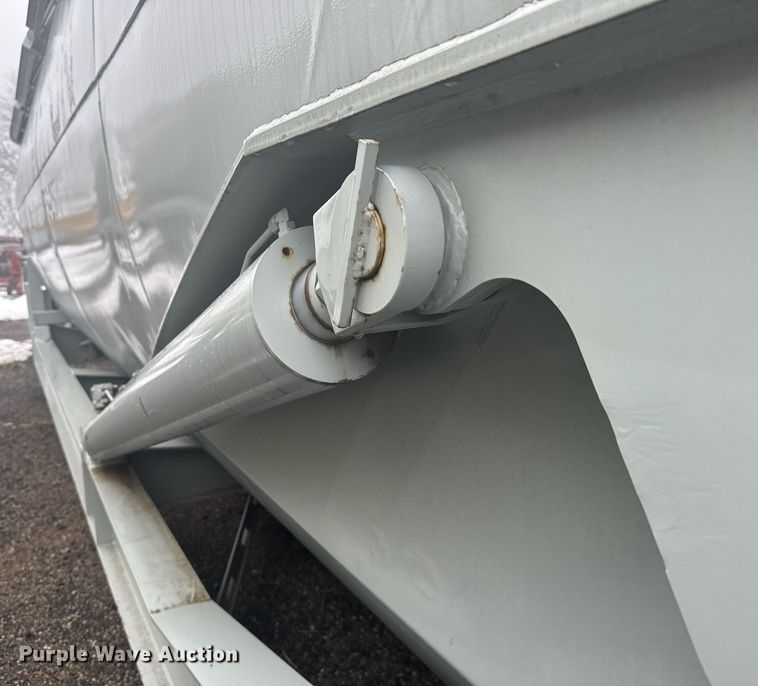 image for item NN9558 2014 Mertz Manufacturing 101893543 sand silo trailer