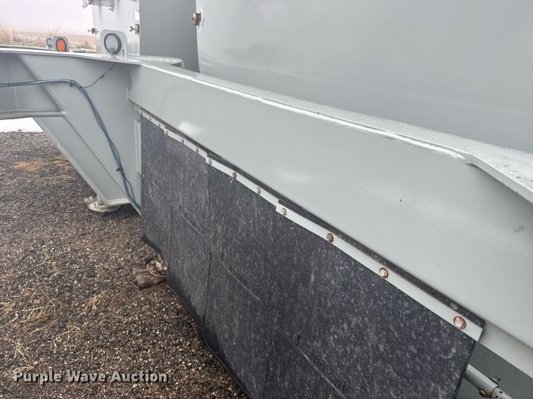 image for item NN9558 2014 Mertz Manufacturing 101893543 sand silo trailer