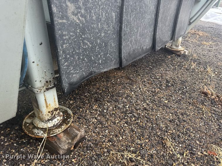 image for item NN9558 2014 Mertz Manufacturing 101893543 sand silo trailer