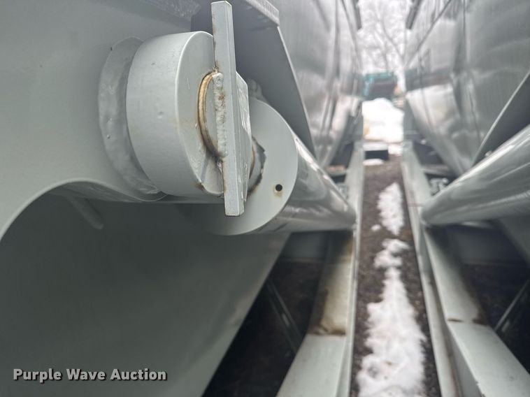 image for item NN9558 2014 Mertz Manufacturing 101893543 sand silo trailer