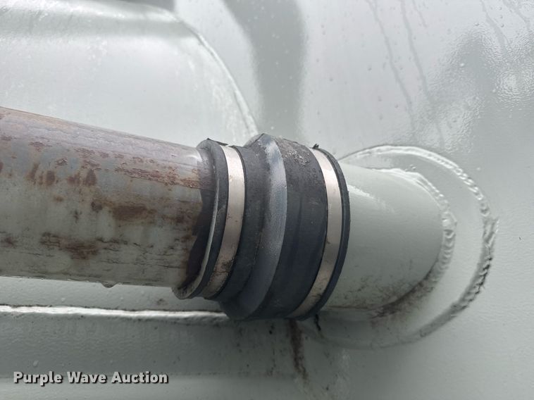 image for item NN9558 2014 Mertz Manufacturing 101893543 sand silo trailer