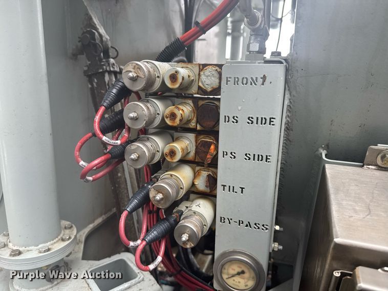 image for item NN9558 2014 Mertz Manufacturing 101893543 sand silo trailer