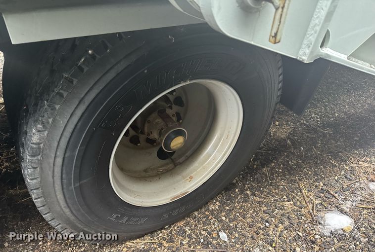 image for item NN9558 2014 Mertz Manufacturing 101893543 sand silo trailer