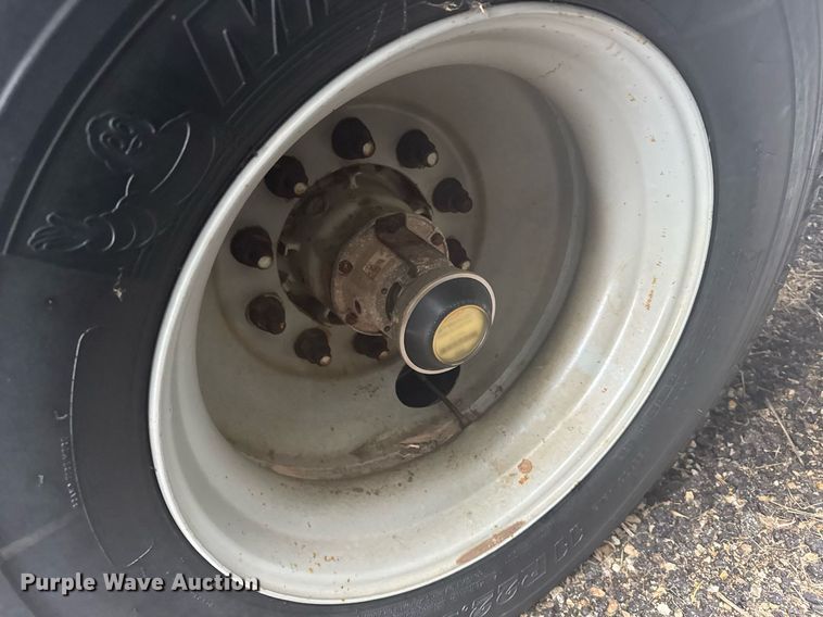 image for item NN9558 2014 Mertz Manufacturing 101893543 sand silo trailer