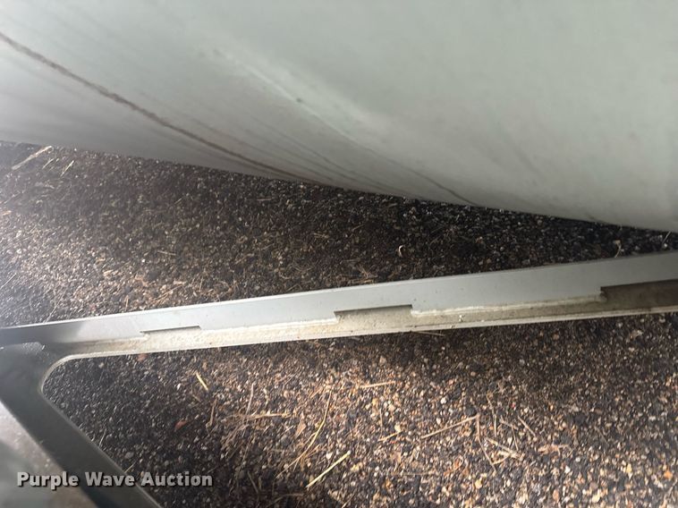 image for item NN9558 2014 Mertz Manufacturing 101893543 sand silo trailer