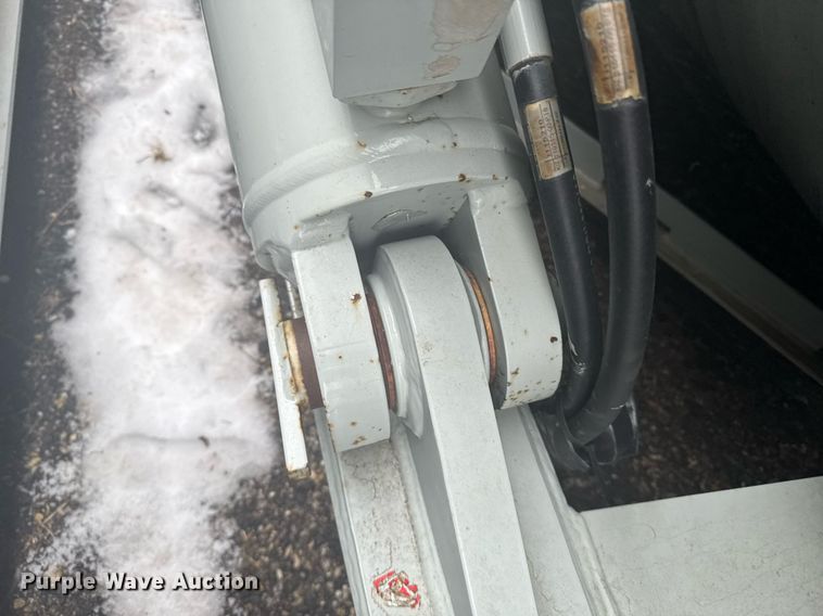 image for item NN9558 2014 Mertz Manufacturing 101893543 sand silo trailer