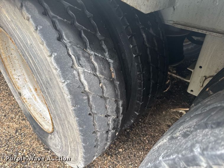 image for item NN9558 2014 Mertz Manufacturing 101893543 sand silo trailer