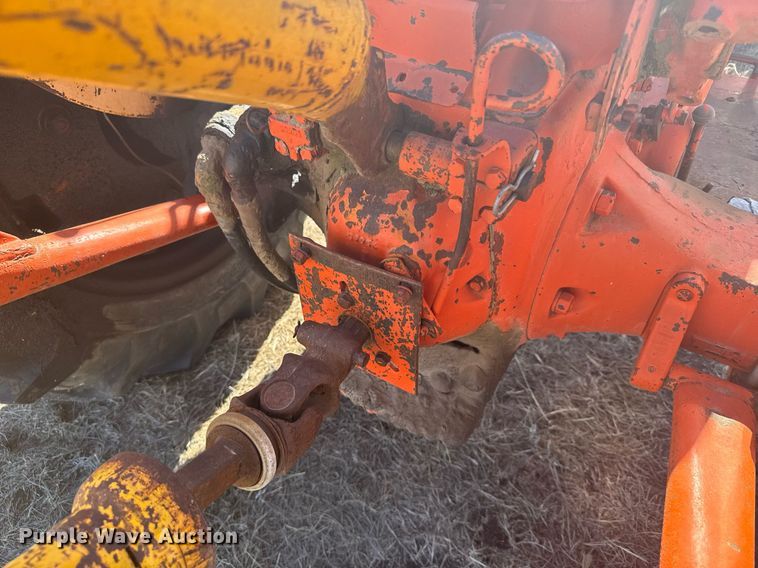 image for item NN9583 1957 Case 311 tractor