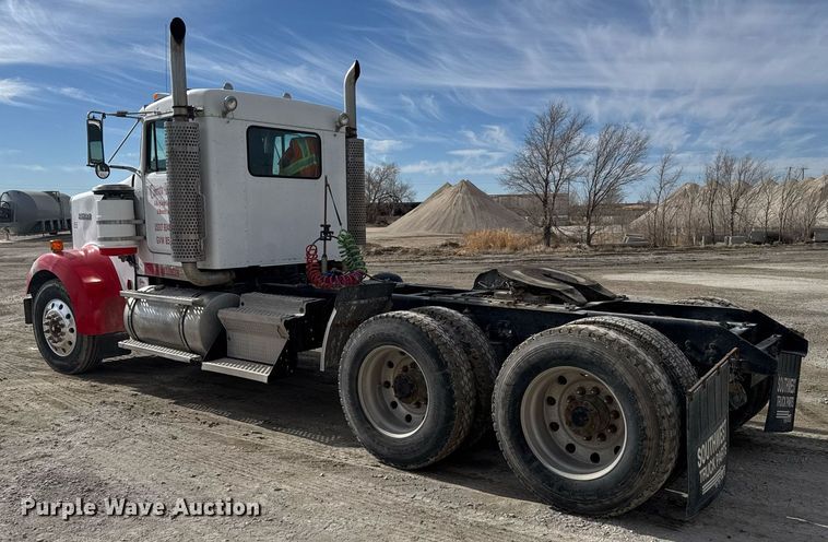 image for item NN9603 2003 Kenworth W900 semi truck