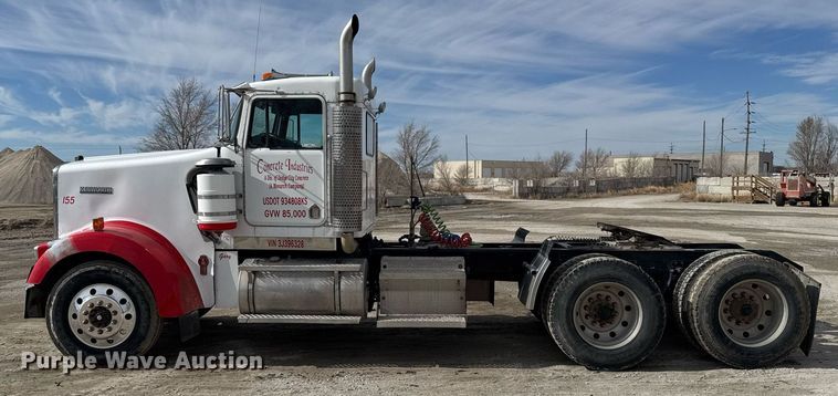 image for item NN9603 2003 Kenworth W900 semi truck